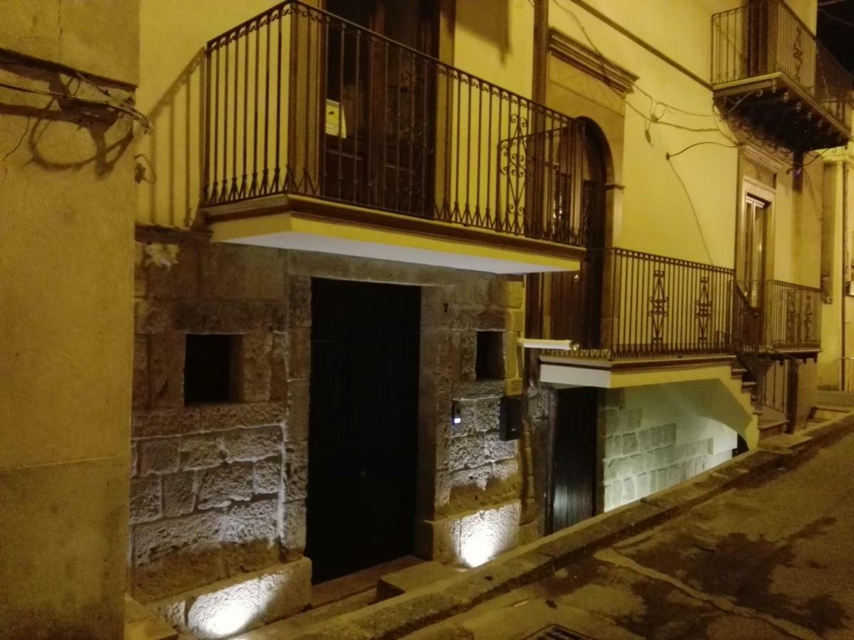 B&B Dante Barrafranca Екстер'єр фото